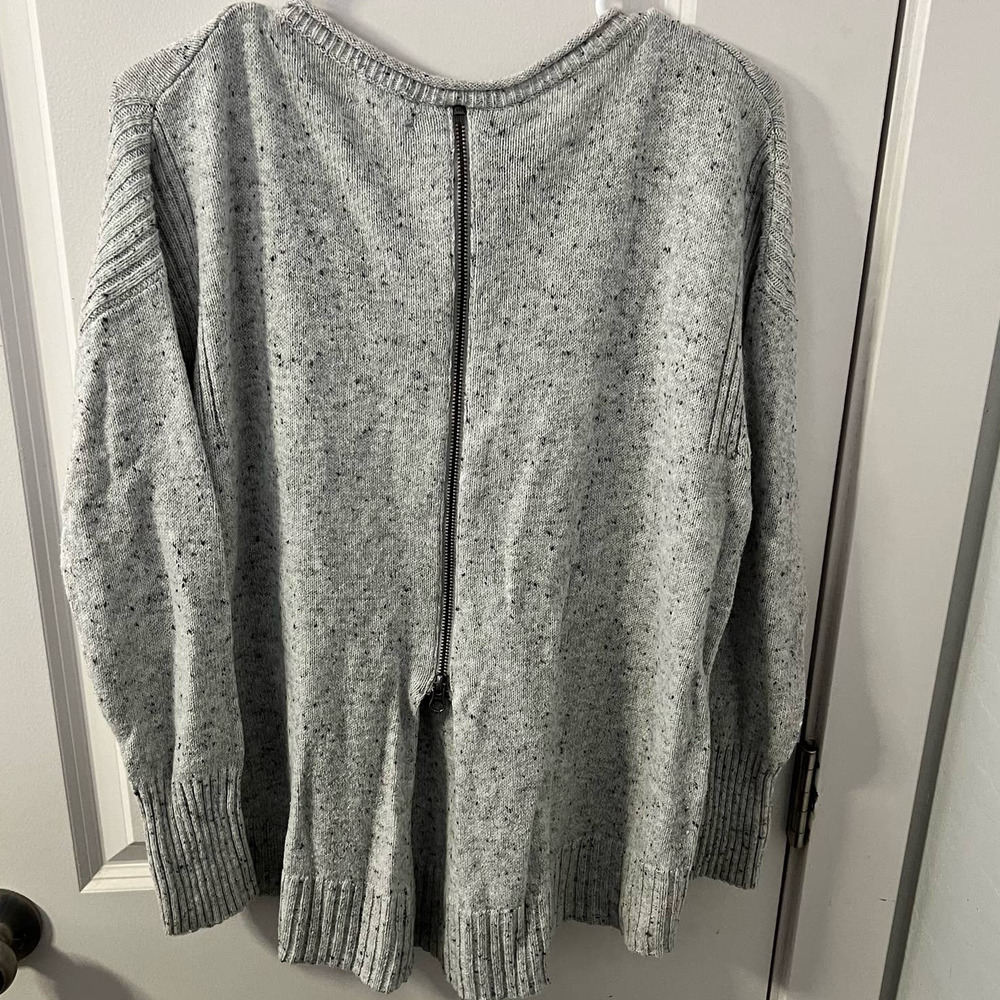 Women's CASLON Sweater Size S - Picture 2 of 5